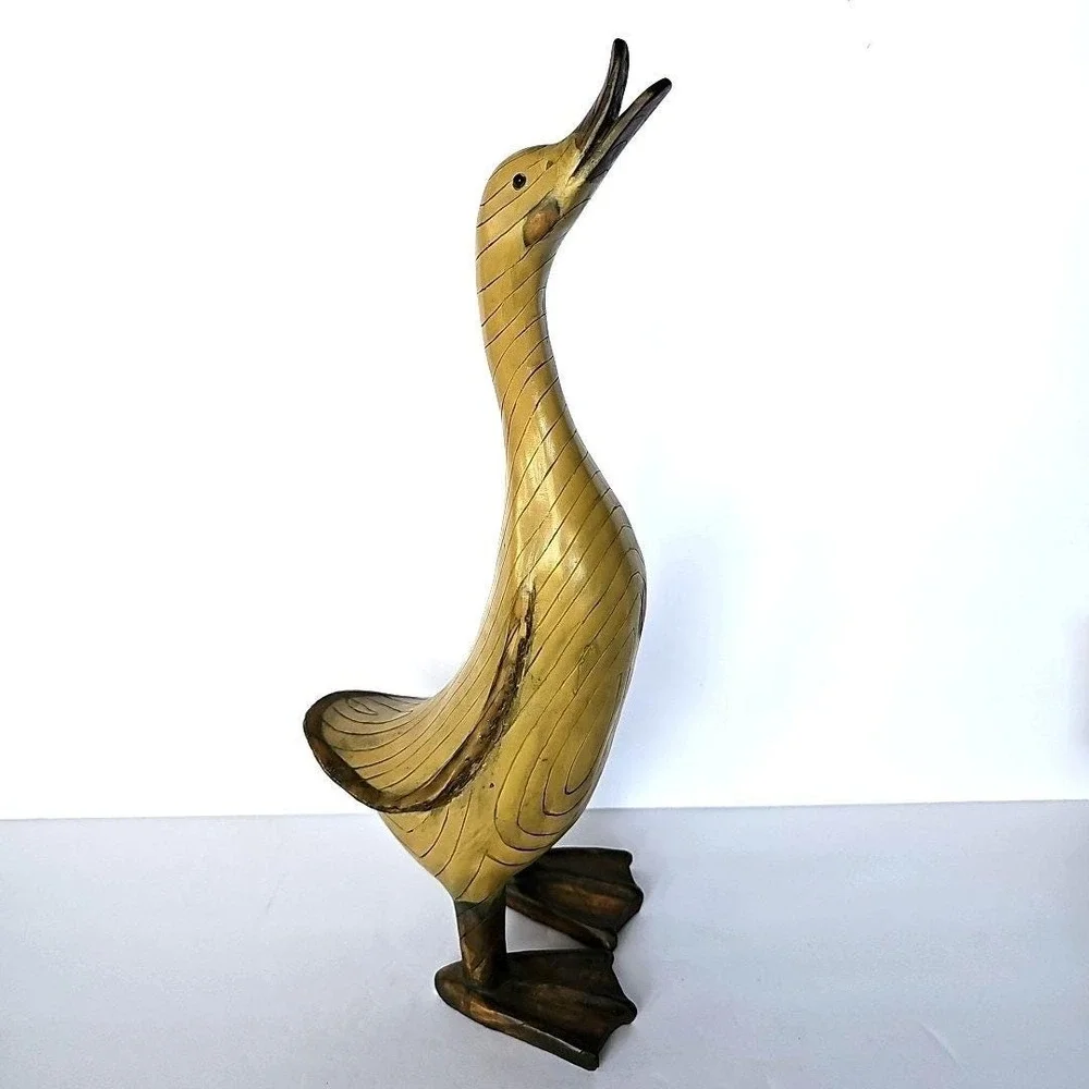 Vintage Wood Look Duck Figure 16